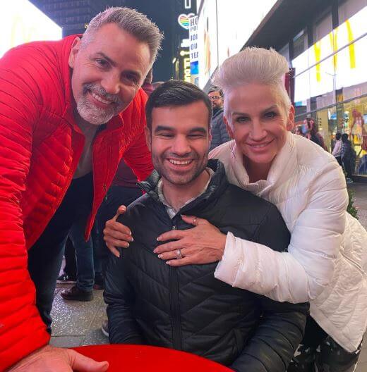 Zachary Taylor Warner with his parents Kurt Warner and Brenda Warner.